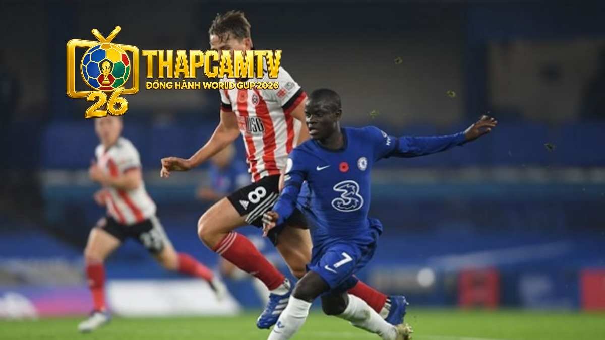 Tiền vệ mỏ neo đóng vai trò lá chắn thép bảo vệ hàng phòng ngự đội nhà